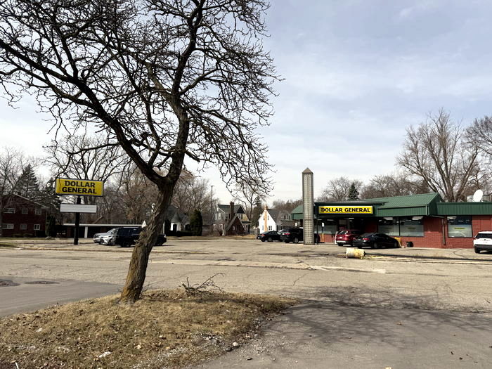 Family Video - Flint - 1835 E Court St B (newer photo)